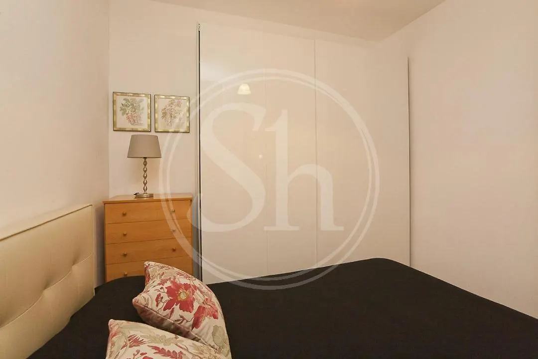 Daire Bonito Apartamento En Monumental Barselona İspanya