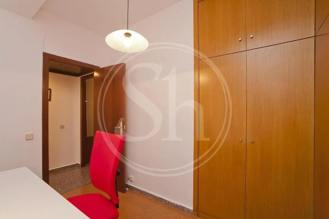 Daire Bonito Apartamento En Monumental Barselona